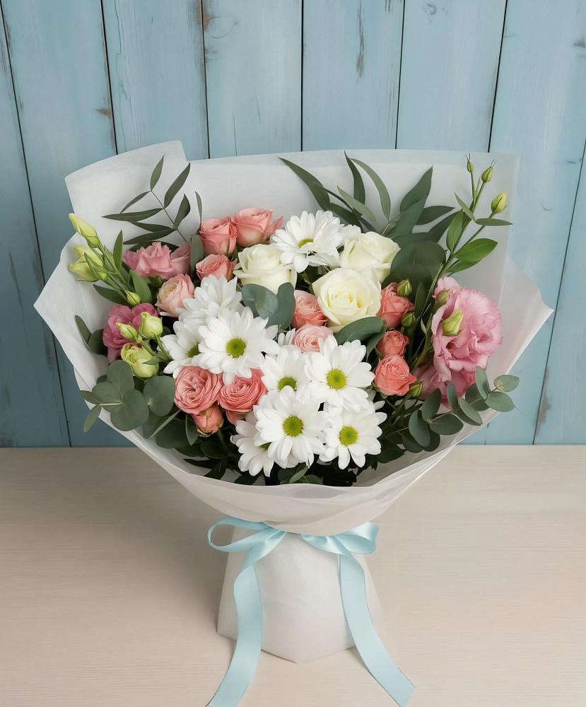Букет цветов из: Розы, Лизиантусы и Хризантемы в Череповце