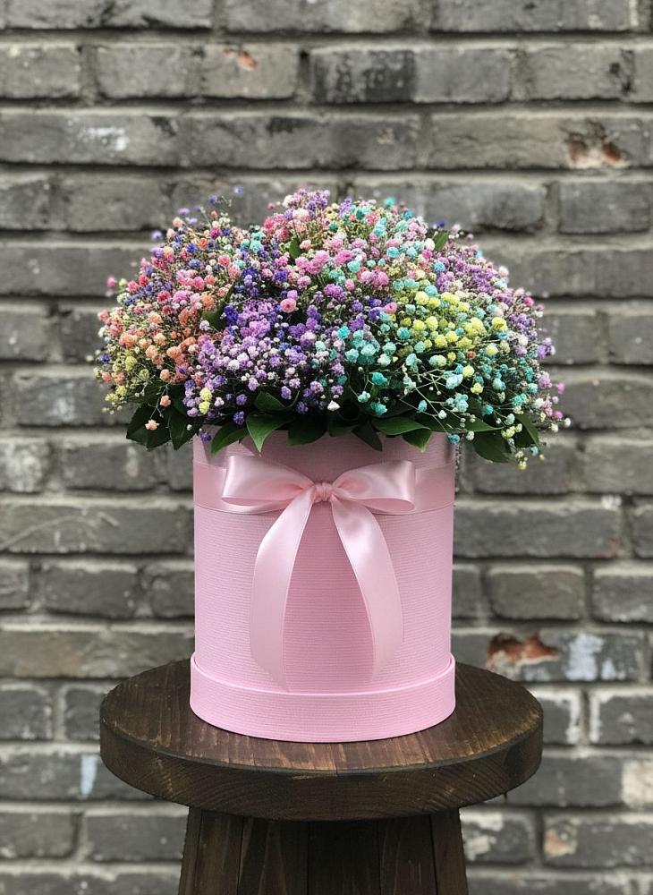 Цветочная композиция из Гипсофила и Розы в шляпной коробке в Череповце