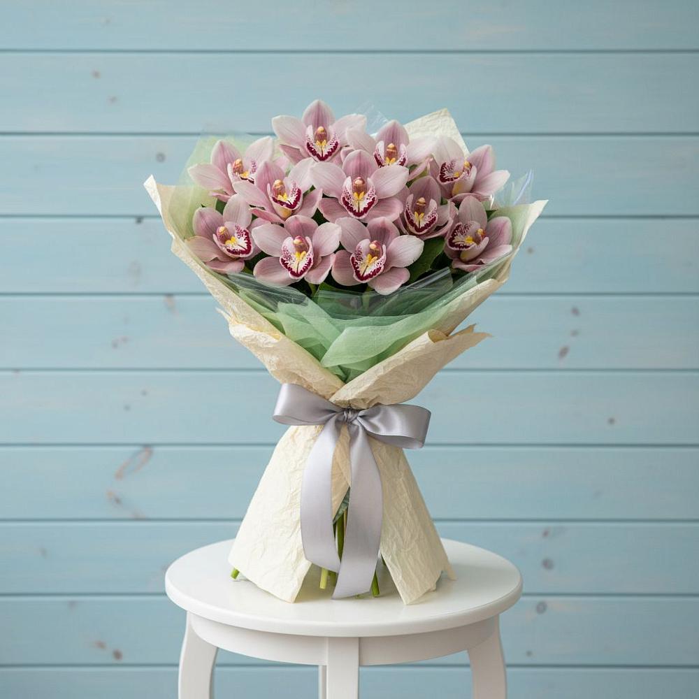 Букет цветов из: Орхидеи и Розы в Череповце