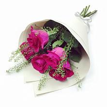 Букет цветов из:  Розы в Череповце