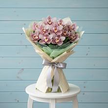 Букет цветов из:  Орхидеи и Розы #REPLACE_PRED# Череповце