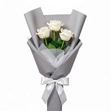 Букет 3 белые розы в Череповце