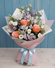 Букет цветов из:  Лизиантусы, Розы, Альстромерии и Гипсофила в Череповце