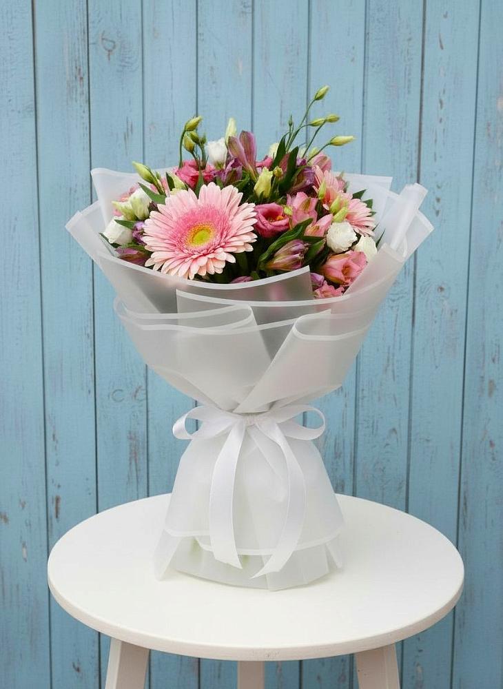 Букет цветов из: Герберы, Альстромерии и Лизиантусы в Череповце