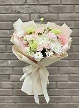 Букет цветов из:  Гвоздики, Розы, Лизиантусы и Хризантемы #REPLACE_PRED# Череповце