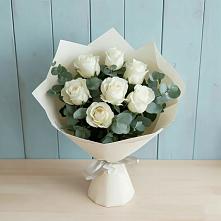 Букет Белые розы в Эвкалипте в Череповце