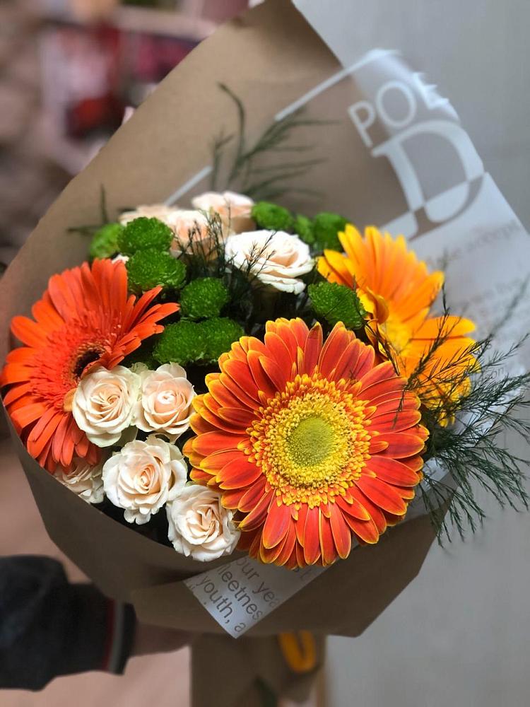 Букет цветов из: Герберы, Хризантемы и Розы в Череповце