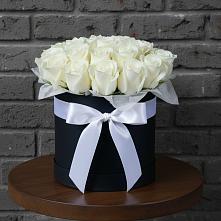 Цветочная композиция из Розы в шляпной коробке в Череповце